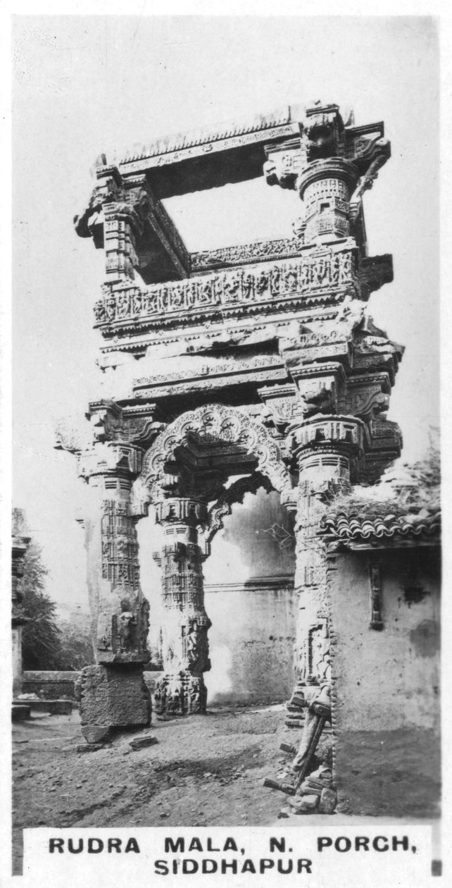 Rudra Mala, pohjoinen kuisti, Siddhapur, Intia, vuodelta 1925 tekijältä Unbekannt