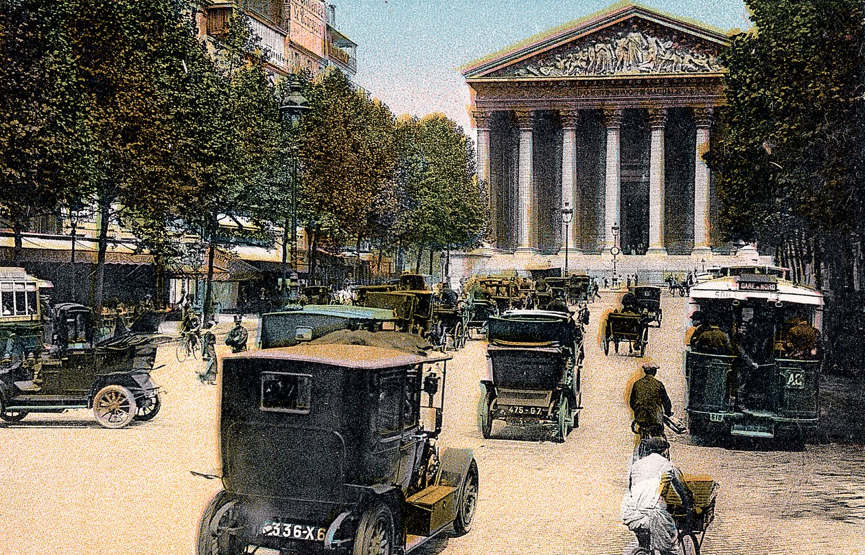 Rue Royale ja Madeleine, Pariisi, autot ja moottoribussi kadulla, c1900 tekijältä Unbekannt