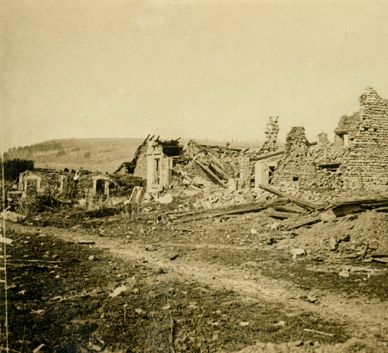 Les Épargesin rauniot, Pohjois-Ranska, c1914-c1918. tekijältä Unbekannt