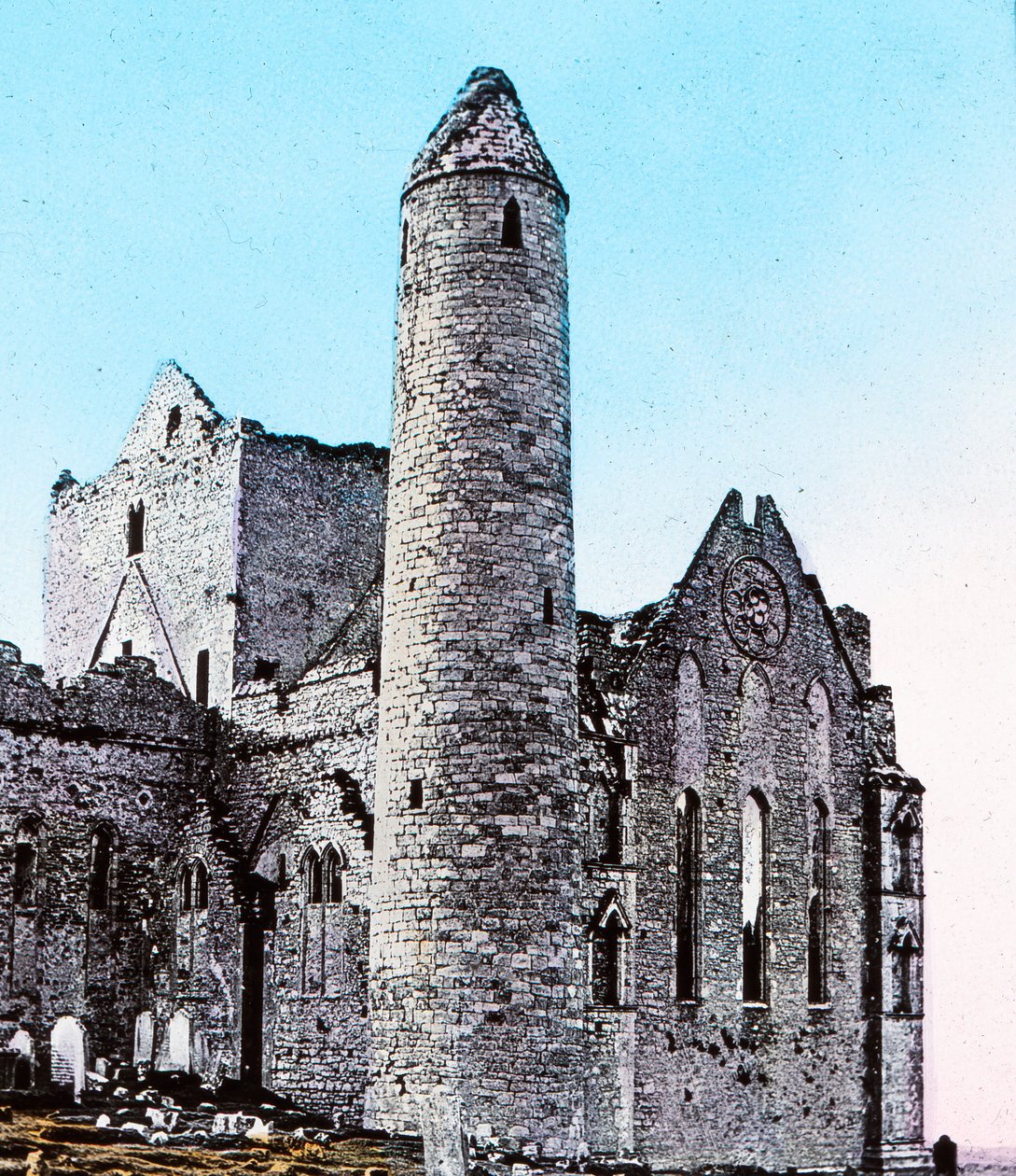 Ruins on the Rock of Cashel Co., Tipperary, 1910 tekijältä Unbekannt