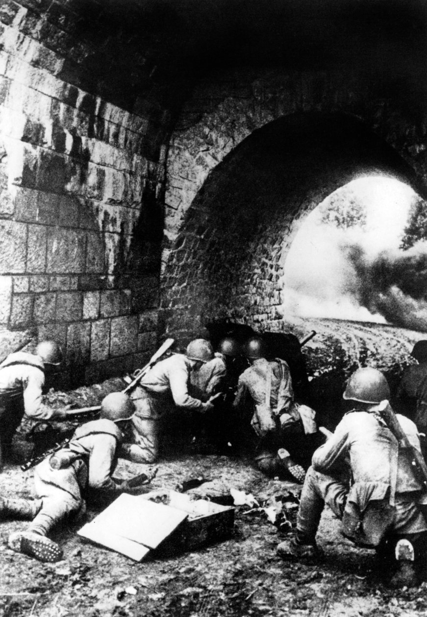 Venäläiset sotilaat toiminnassa lähellä Riikaa, Latvia, 1944 tekijältä Unbekannt