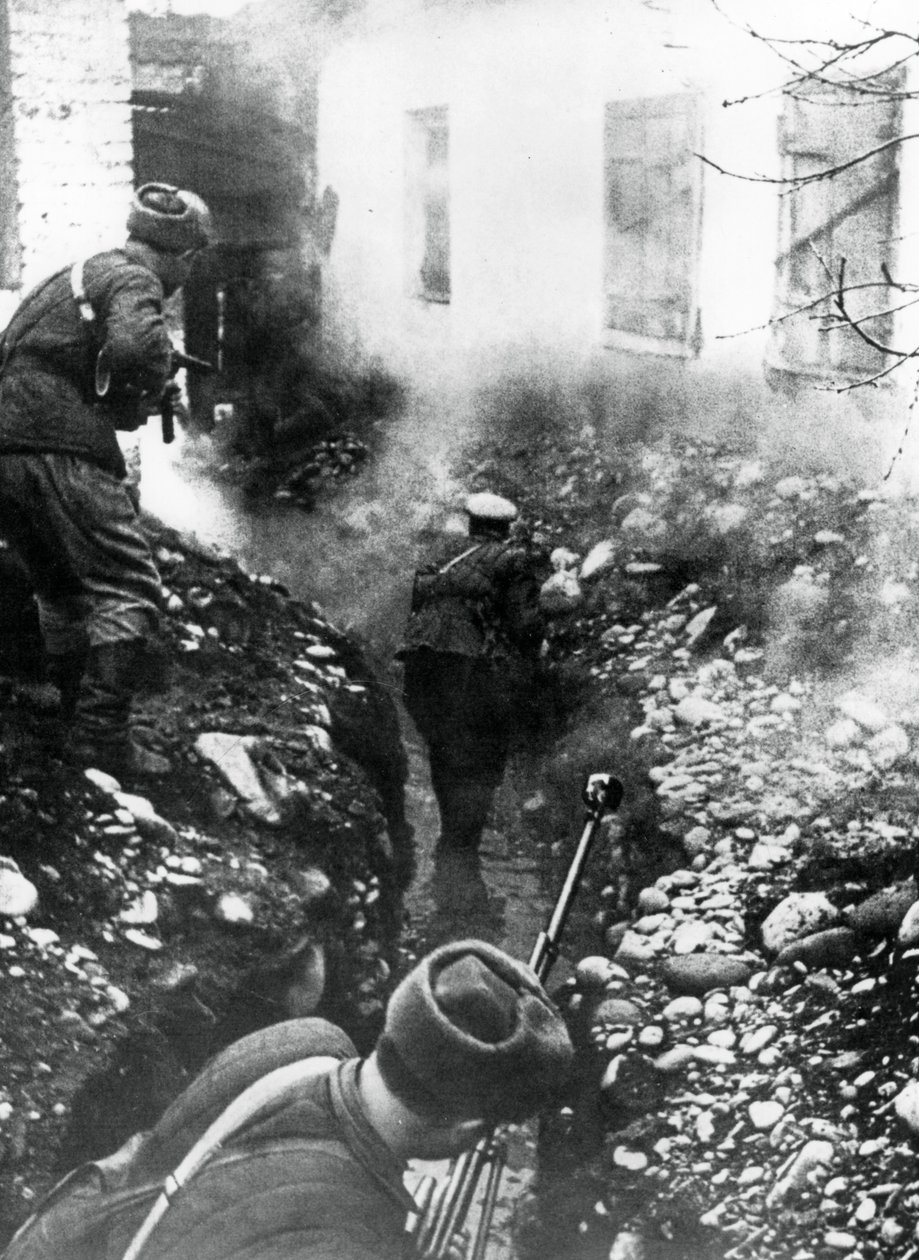 Venäläiset joukot vapauttavat kylän Ordhonikidzen lähellä Kaukasiassa, 1942 tekijältä Unbekannt