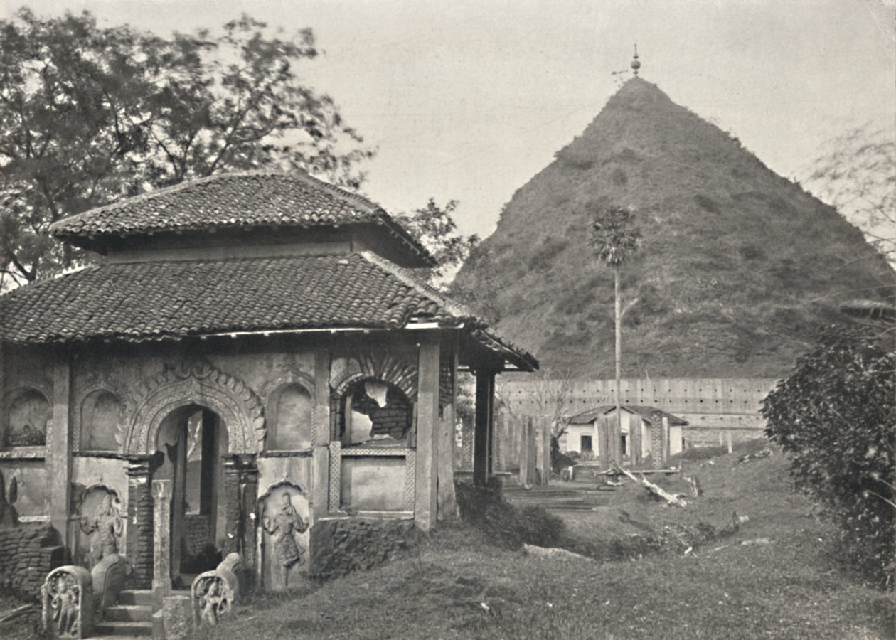 Ruwanweli Dagoba Anuradhapurassa. Itäpuoli, 1926 tekijältä Unbekannt