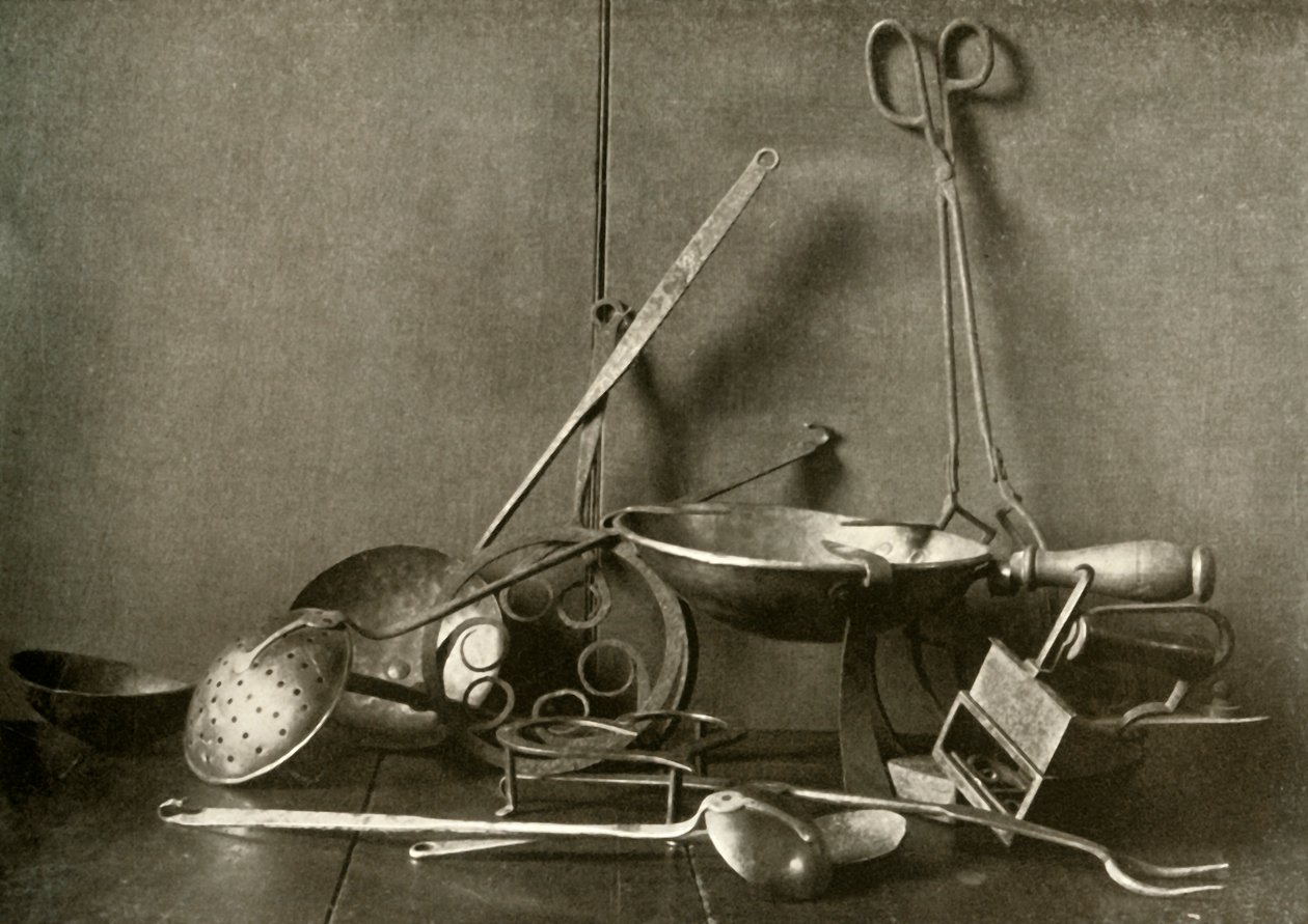 Sadiron, pihdit, skimmer, haarukka, nastat ja kuparileikkuuastia, 1700-luku, 1937. tekijältä Unbekannt