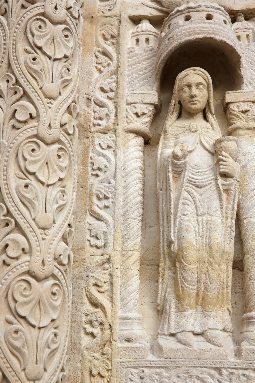 Saint Denisin basilika. Keskusportaali. Viisas neitsyt, 20150919, Saint-Denis, Ranska tekijältä Unbekannt