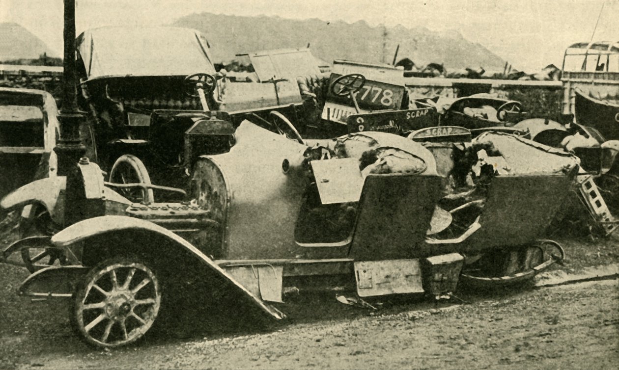 Romutettu! Kolaroituja autoja, jotka vangittiin saksalaisilta..., Ensimmäinen maailmansota, 1914, c1920. tekijältä Unbekannt
