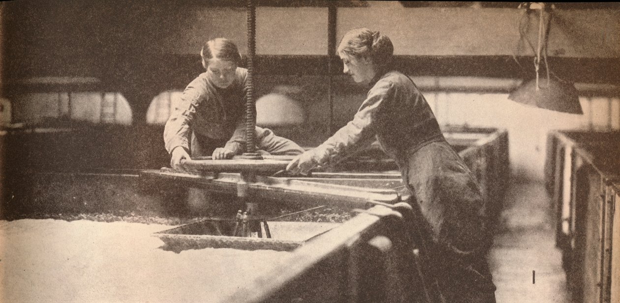 Hiivan ruuvaaminen Burton-On-Trentin panimossa, c1916, 1935 tekijältä Unbekannt
