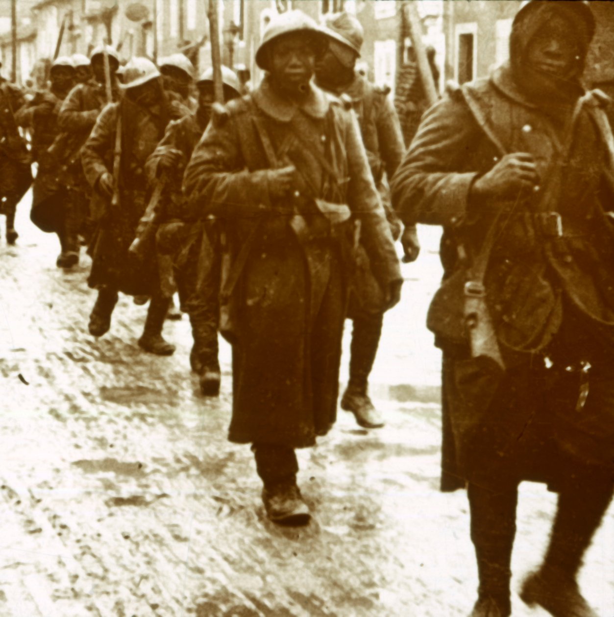Senegalilaiset sotilaat hyökkäyksen jälkeen, c1914-c1918 tekijältä Unbekannt