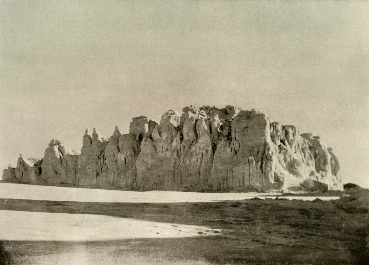 Jäätikön sahalaitainen reuna Cape Bornen eteläpuolella, Ross Island, c1908, 1909. tekijältä Unbekannt