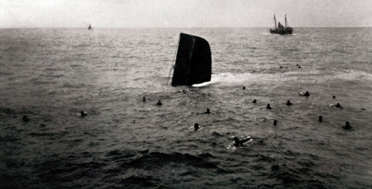 Republikaanien sukellusveneen B6 haaksirikko, elokuu 1936 (m/v kuva) tekijältä Unbekannt