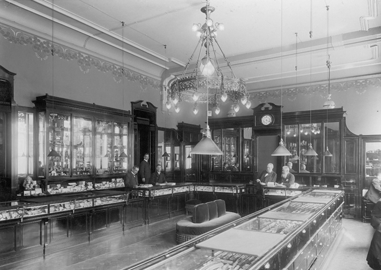 Kauppa Fabergén talossa, Pietarissa, Venäjällä, 1910 tekijältä Unbekannt