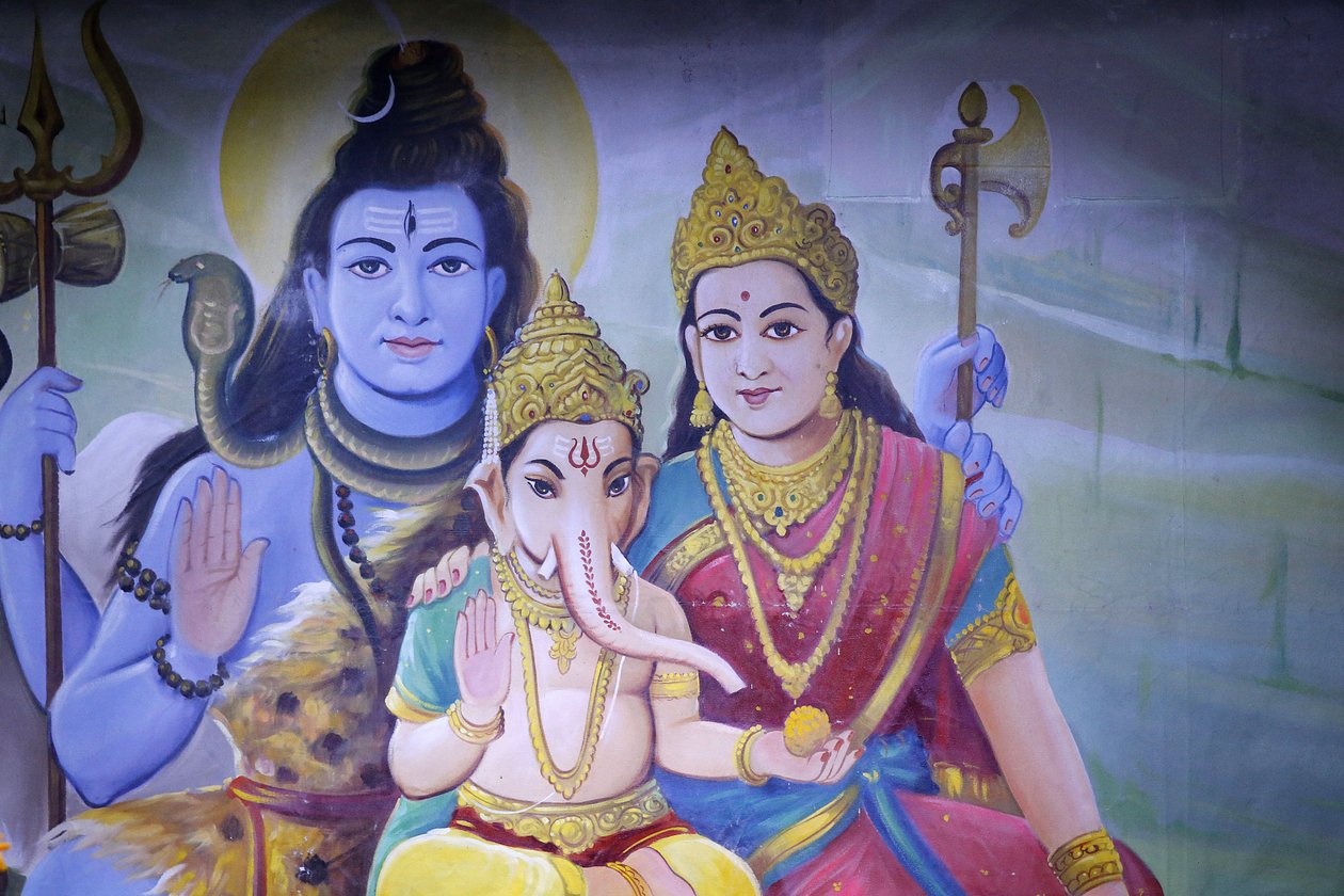 Shree Ram Mandir, Leicester. Shiva, parvati ja heidän poikansa Ganesh. Yhdistynyt kuningaskunta tekijältä Unbekannt