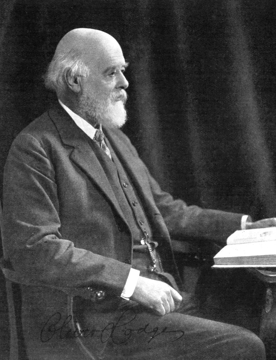 Sir Oliver Joseph Lodge 1851-1940, englantilainen fyysikko ja kirjailija, 1900-luvun alku tekijältä Unbekannt