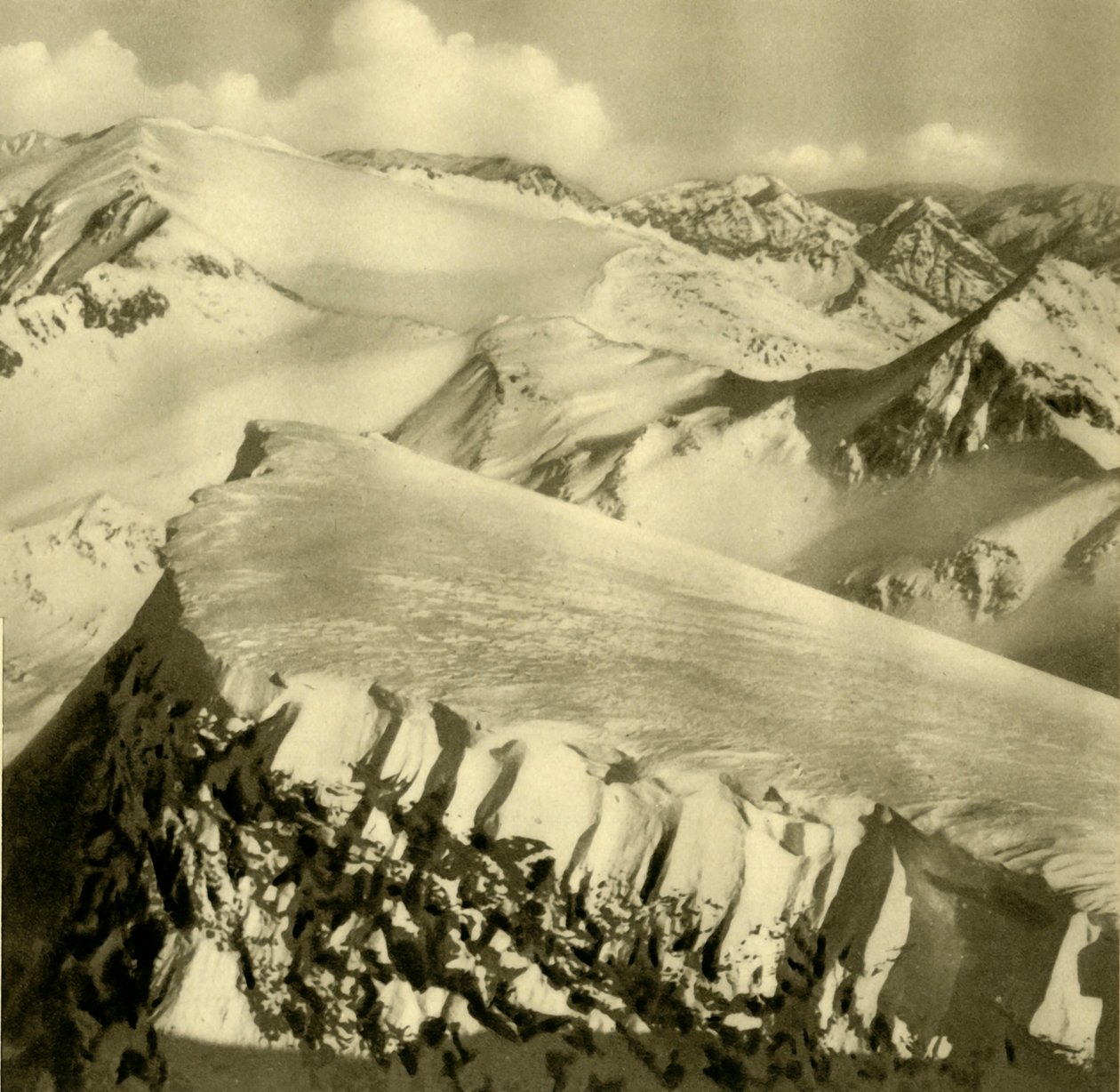 Lumiset vuoret, Bad Hofgastein, Itävalta, v1935. tekijältä Unbekannt