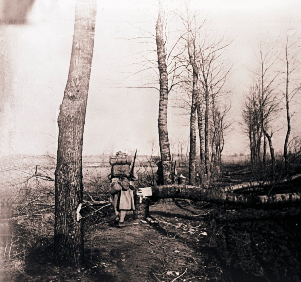 Sotilas reppu selässä, c1914-c1918 tekijältä Unbekannt