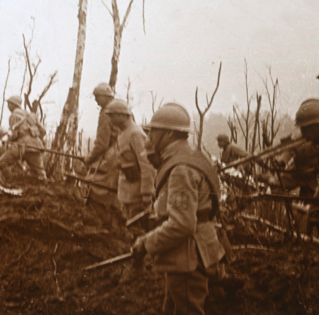 Sotilaat etenevät, c1914-c1918 tekijältä Unbekannt