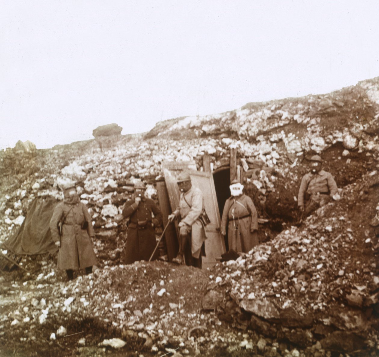 Sotilaat kaasunaamareissa, c1914-c1918 tekijältä Unbekannt