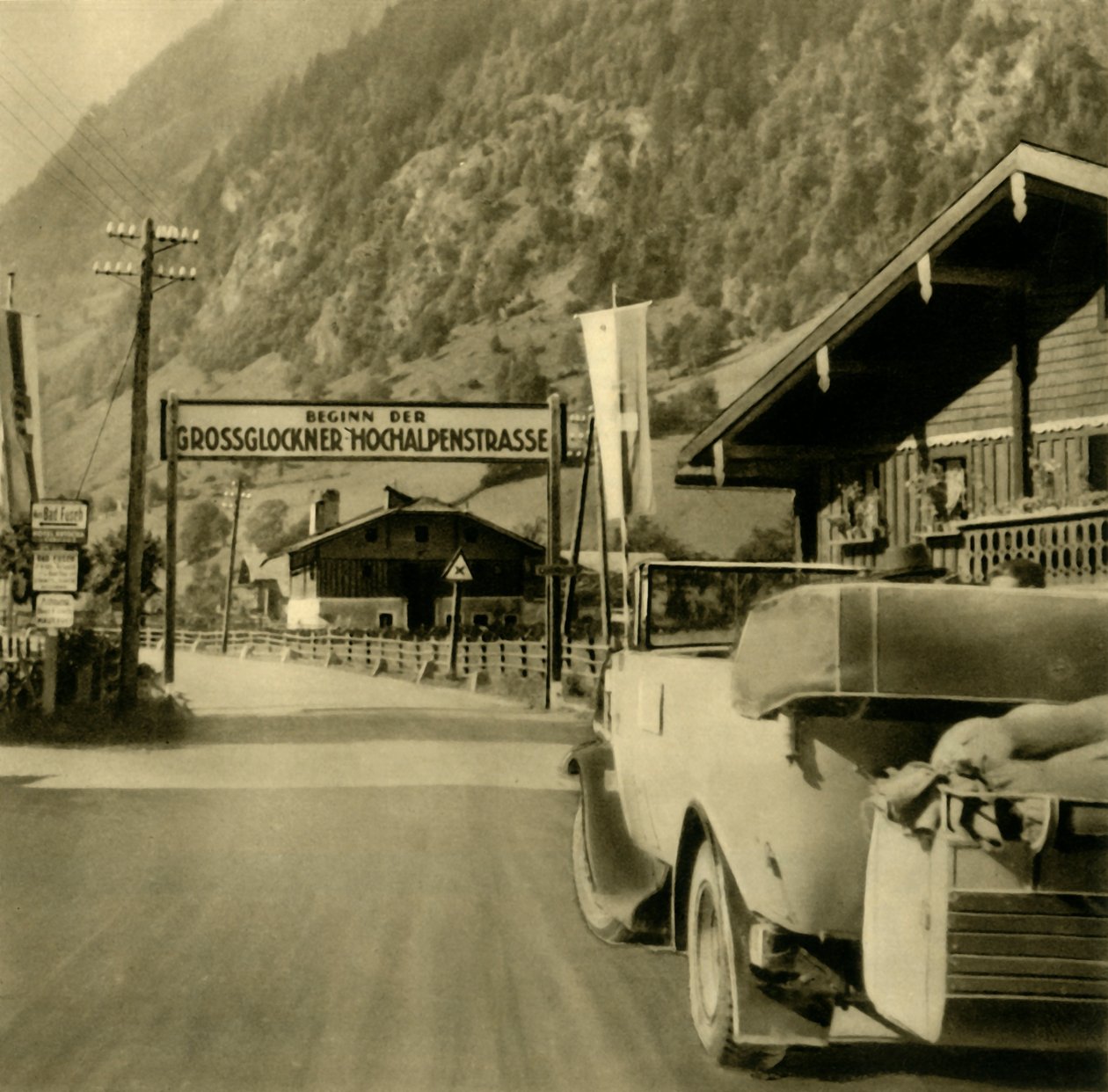 Grossglockner High Alpine Roadin alku, Fusch an der Großglocknerstraße, Itävalta, 1935. tekijältä Unbekannt