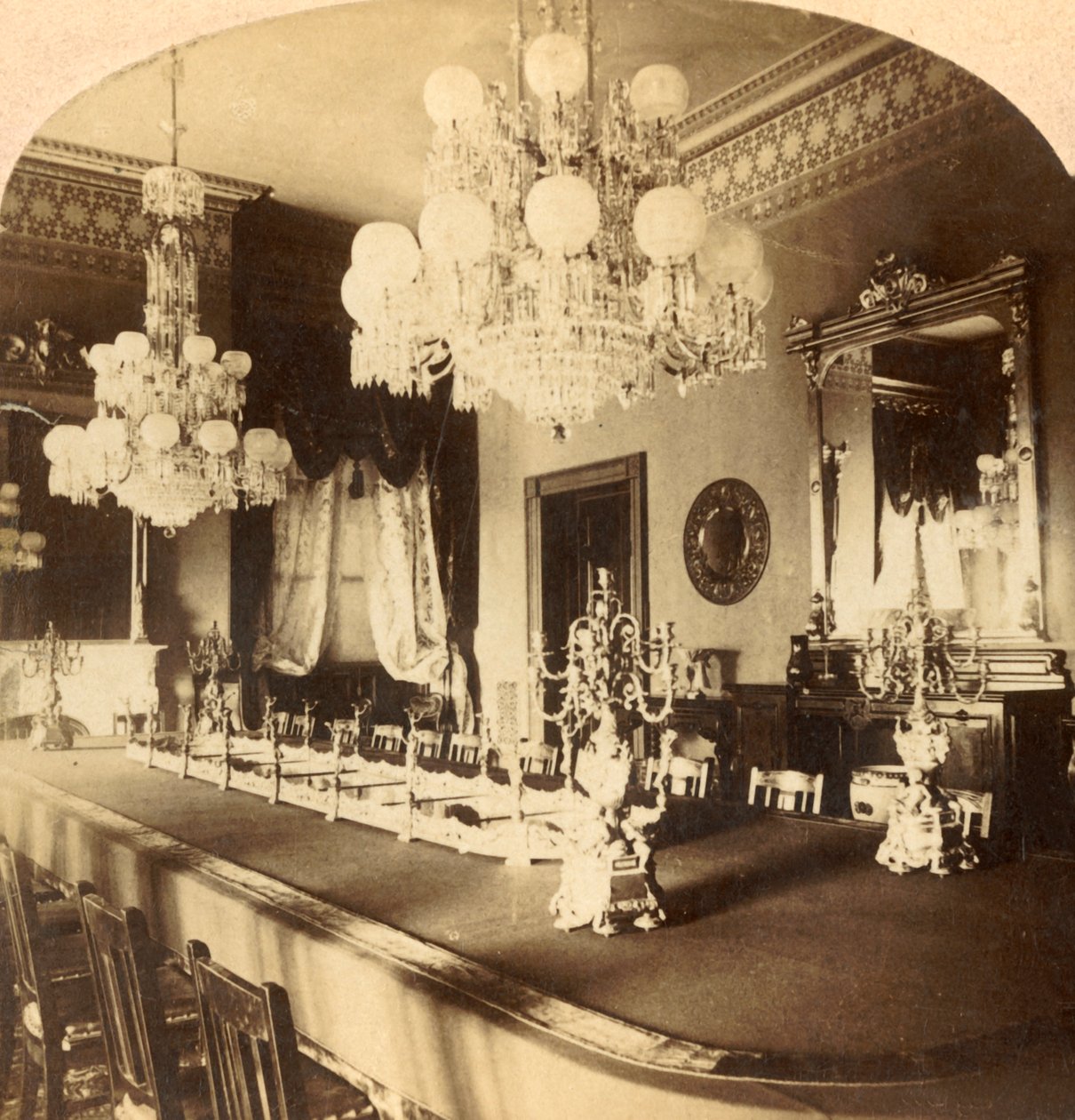 State Dining Room, Presidents Mansion, Washington, D.C., U.S.A., c1900. tekijältä Unbekannt