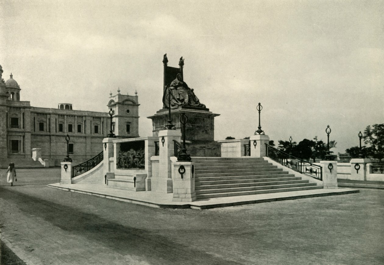 Kuningatar Victorian patsas Victoria Memorial Hallin edessä, 1925. tekijältä Unbekannt