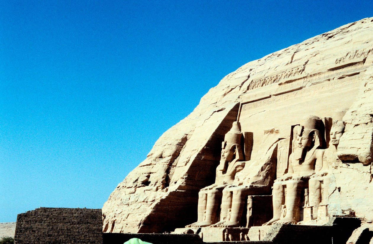 Ramses II:n patsaat, Abu Simbel, Egypti, 1200-luvun alussa eKr tekijältä Unbekannt