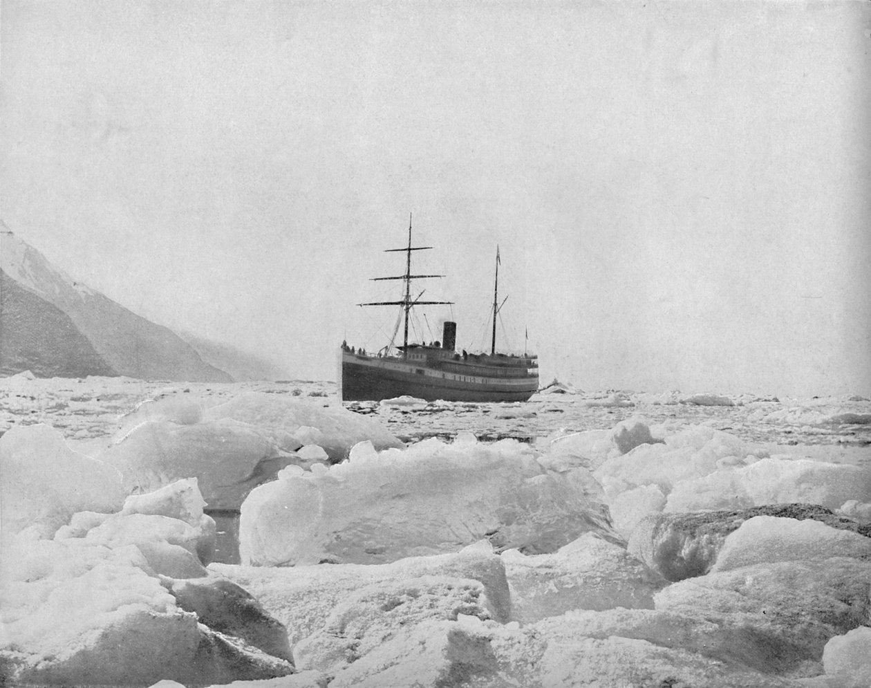 Steamer Queen, Glacier Bay, Alaska, 1897. tekijältä Unbekannt