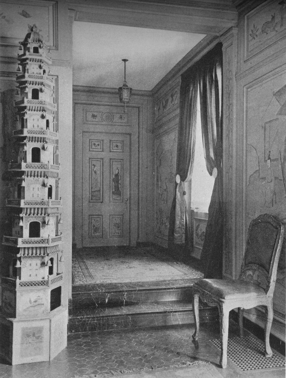 Portaat eteisestä ruokasalin ovelle, WK Vanderbiltin talo, New York City, 1924 tekijältä Unbekannt