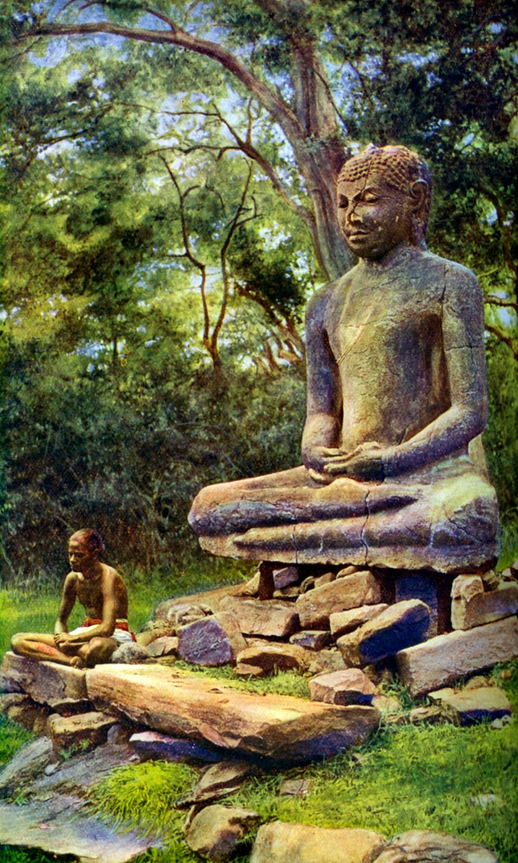 Kivi Buddha, jäänne Anuradhapuran menneestä loistosta, Ceylon, vuodelta 1924 tekijältä Unbekannt