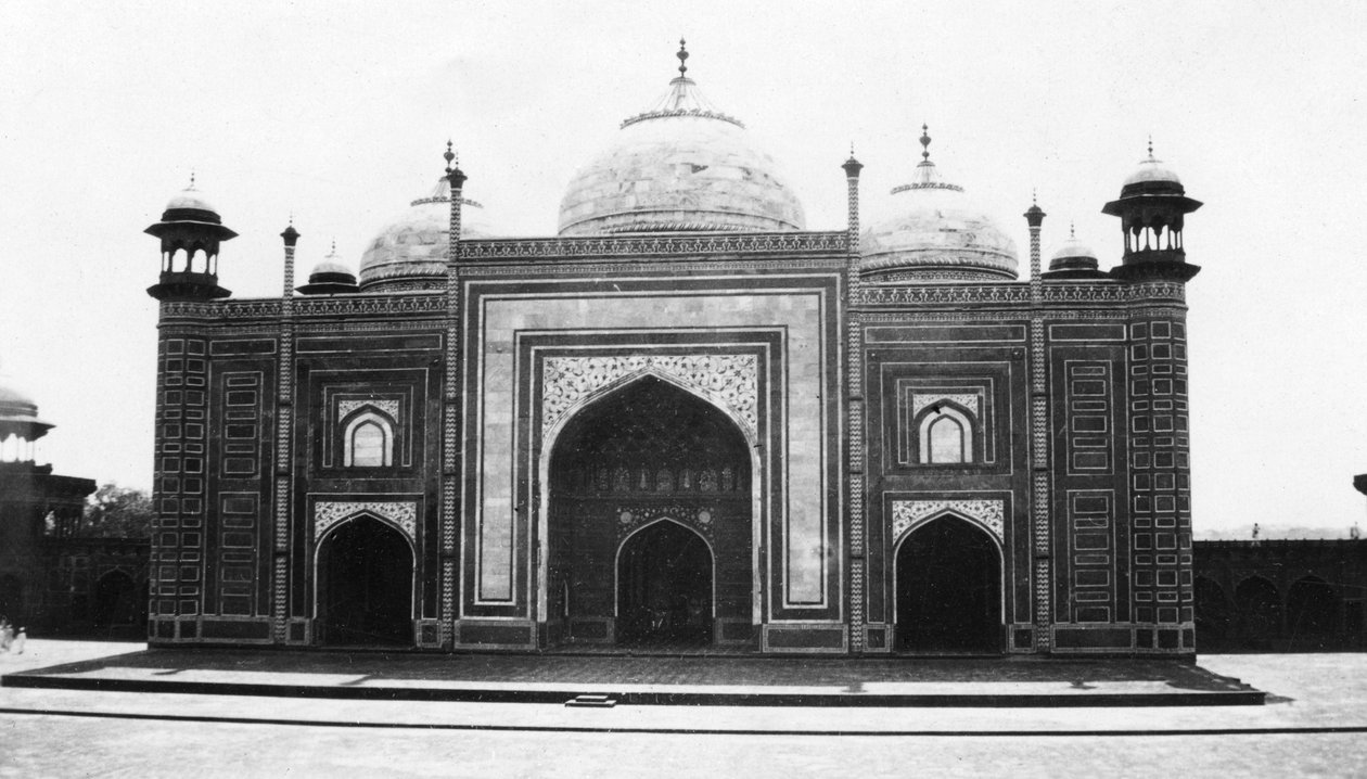 Taj Mahal moskeija tai moskeija, Agra, Intia, 1916-1917 tekijältä Unbekannt