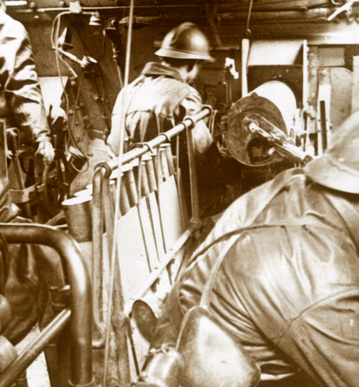 Säiliön sisäpuoli, c1914-c1918 tekijältä Unbekannt