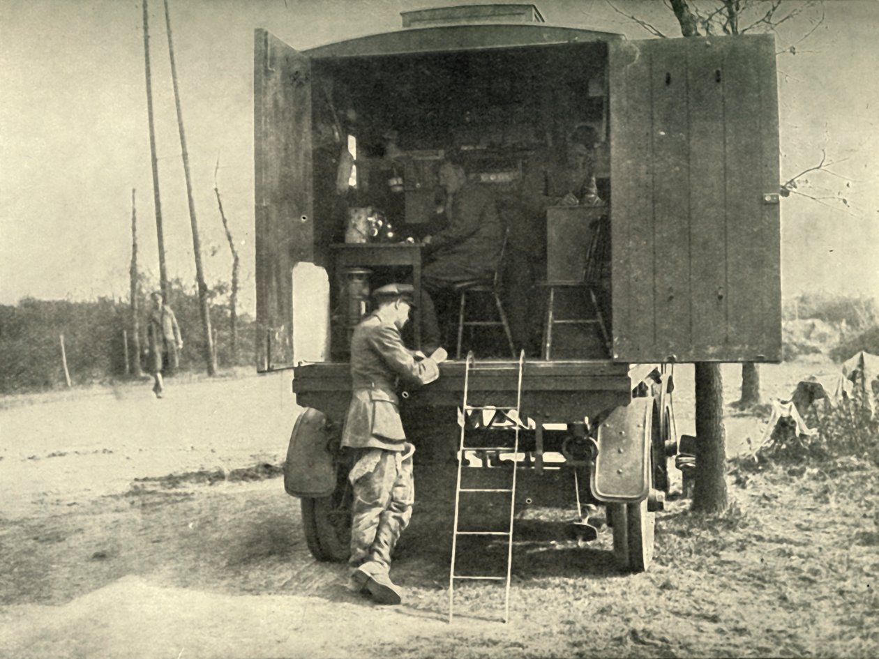 Kuorma-auton puhelinvaihde, joka on liitetty R.A.F. Leijapalloosasto, 1919. tekijältä Unbekannt
