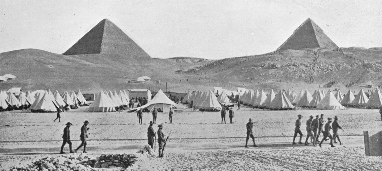 Australian joukot leiriytyivät Egyptissä pyramidien lähelle vuonna 1914 tekijältä Unbekannt