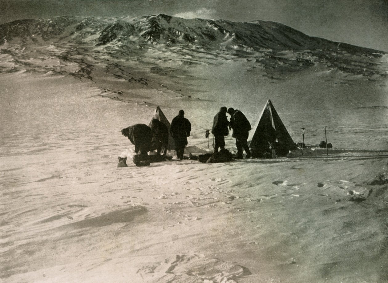 The Camp 7000 Feet Up Mount Erebus, 1908, 1909 tekijältä Unbekannt