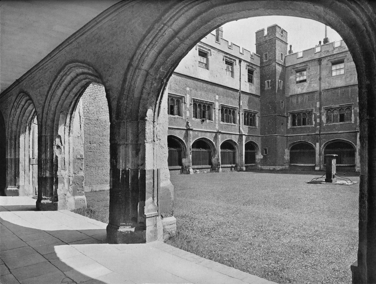 The Cloisters, 1926 tekijältä Unbekannt