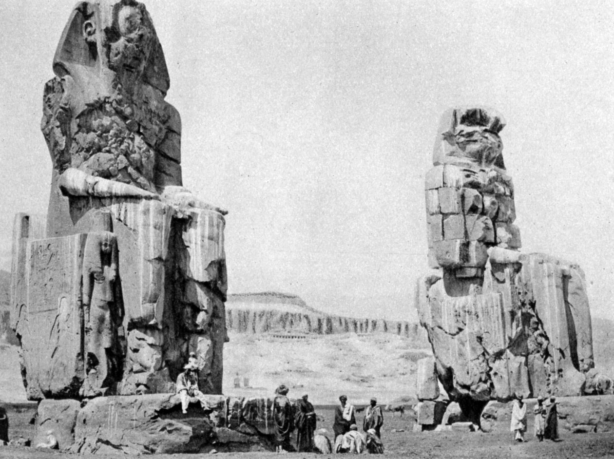 Memnonin kolossit, Luxor Thebes, Egypti, vuodelta 1922 tekijältä Unbekannt
