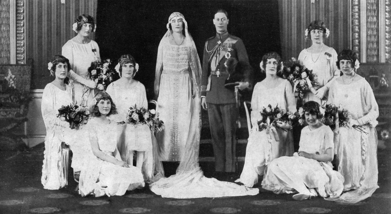 Yorkin herttua ja herttuatar kahdeksan morsiusneitonsa ympäröimänä, 1923 tekijältä Unbekannt
