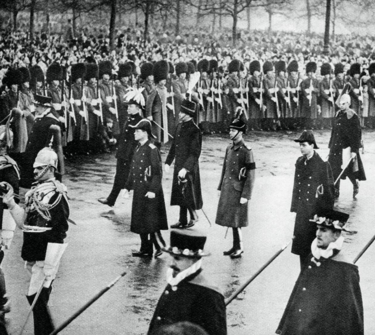 Yorkin herttua kuningas George vs:n hautajaisissa, 1936, 1937 tekijältä Unbekannt