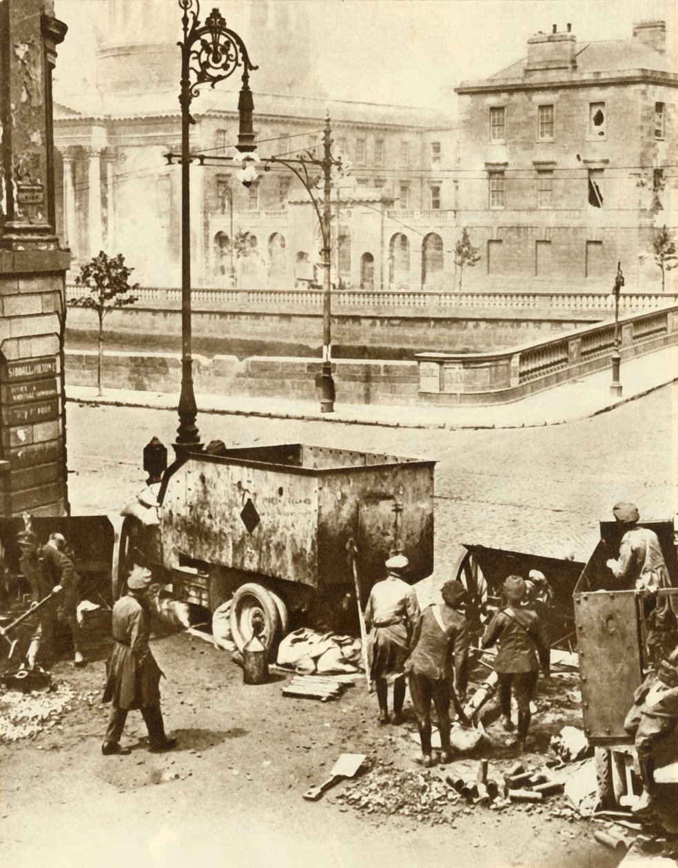 The Four Courts, Dublin, Irlanti, heinäkuu 1922, 1935. tekijältä Unbekannt