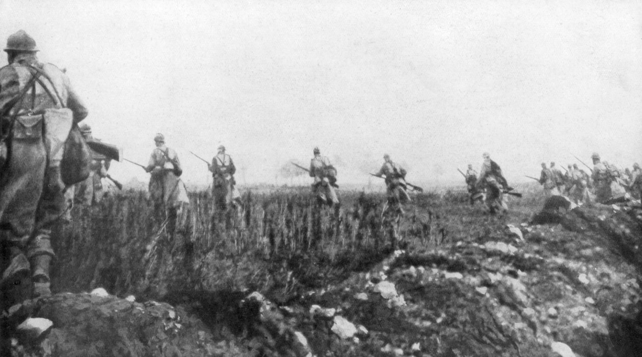 Ranskalaiset aloittavat hyökkäyksensä, 2. Champagnen taistelu, Ranska, 25. syyskuuta 1915 tekijältä Unbekannt