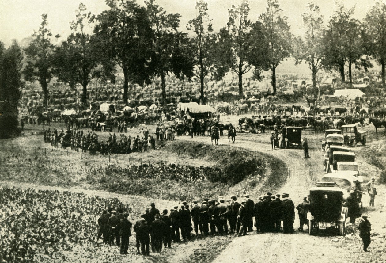 Saksalaiset pidättivät siviilejä Viséssä Belgiassa, elokuussa 1914, vuonna 1920. tekijältä Unbekannt