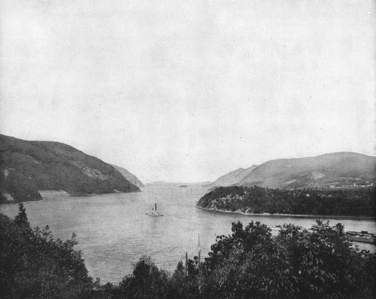 Hudson-joki West Pointissa, New Yorkin osavaltiossa, Yhdysvalloissa, 1900. tekijältä Unbekannt