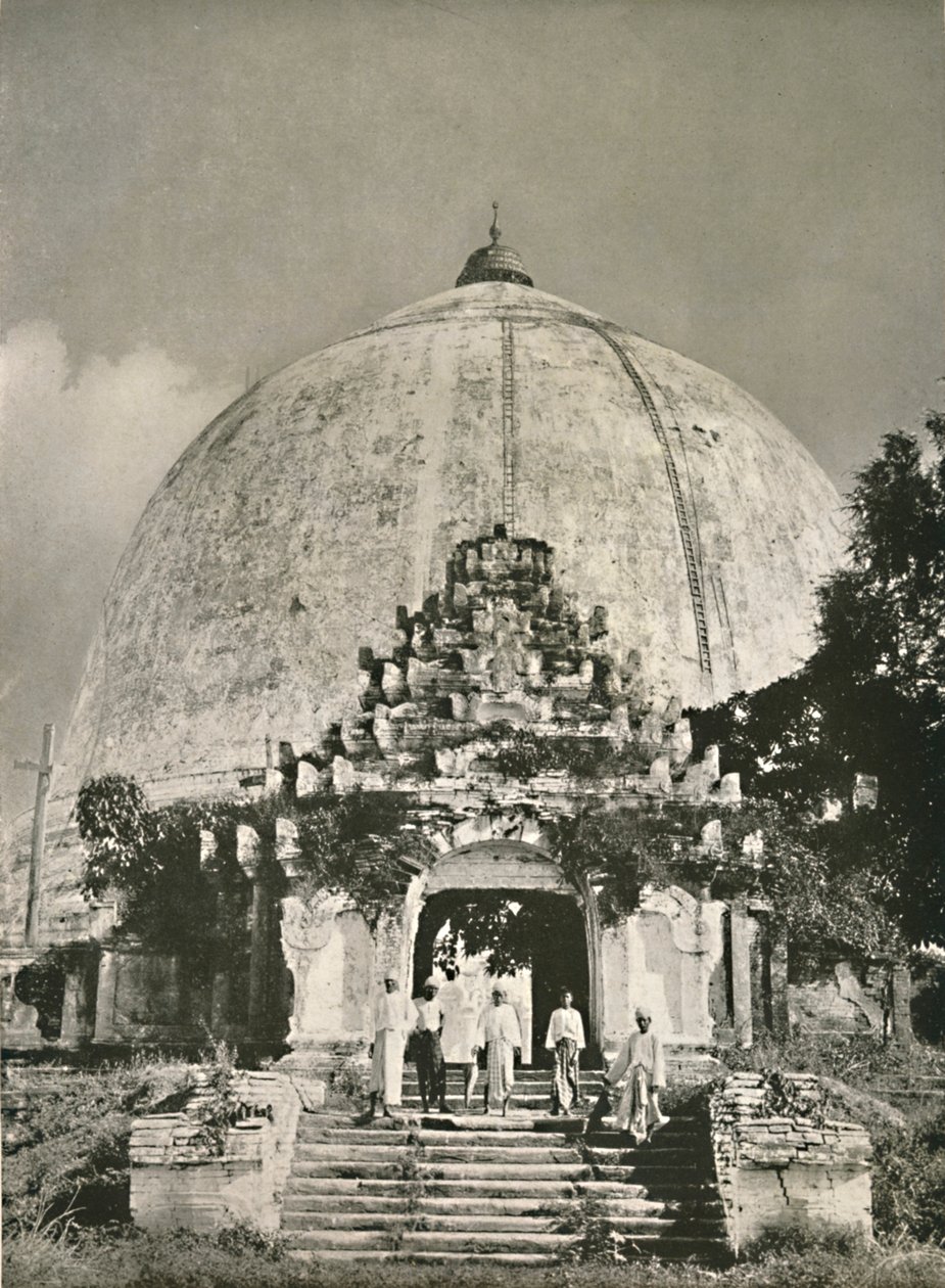 The Kaung-Hmu-Daw, Sagaing, 1900. tekijältä Unbekannt