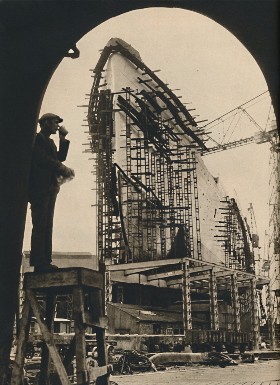 Massiivinen runko, osittain sijoitettu, 1930-1934, 1936 tekijältä Unbekannt
