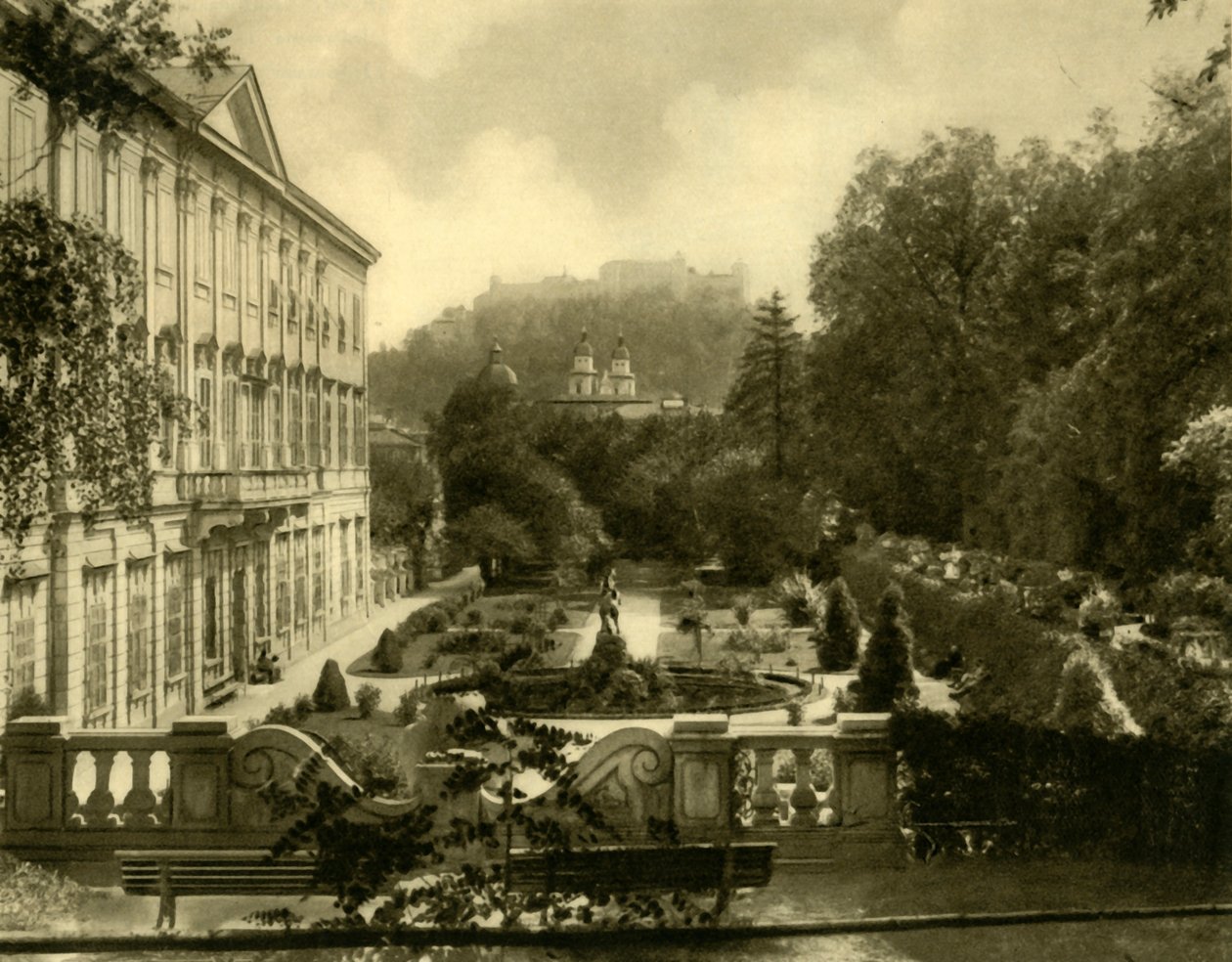 Mirabellin palatsi ja puutarhat, Salzburg, Itävalta, 1935. tekijältä Unbekannt