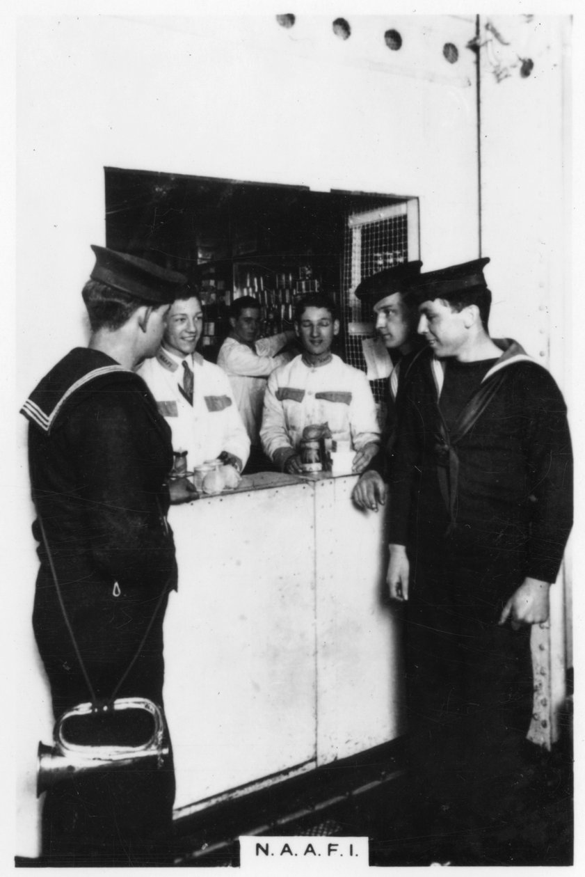 Laivaston, armeijan ja ilmavoimien instituutti NAAFI, 1937 tekijältä Unbekannt