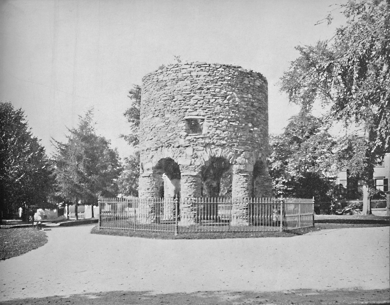 The Old Norse, Tower, Newport, R.I., 1897. tekijältä Unbekannt