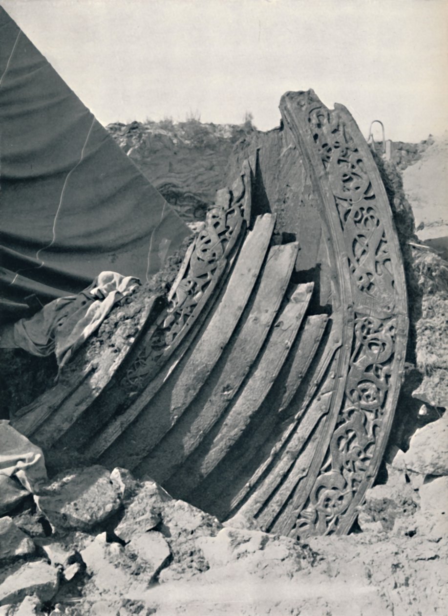 Osebergin laiva kukkulalla, kaiverrus varressa ja kaiteessa, 1935 tekijältä Unbekannt