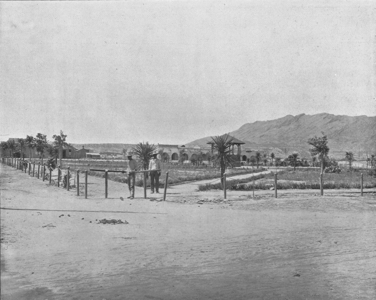 Plaza, El Paso, Texas, USA, c1900. tekijältä Unbekannt