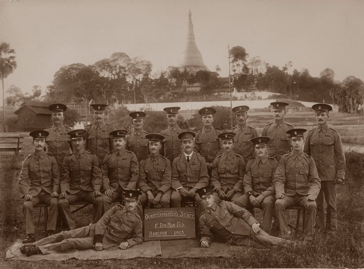 The Quartermasters Staff of the 1st Royal Munster Fusiliers, Rangoon, Burma, 1913 tekijältä Unbekannt