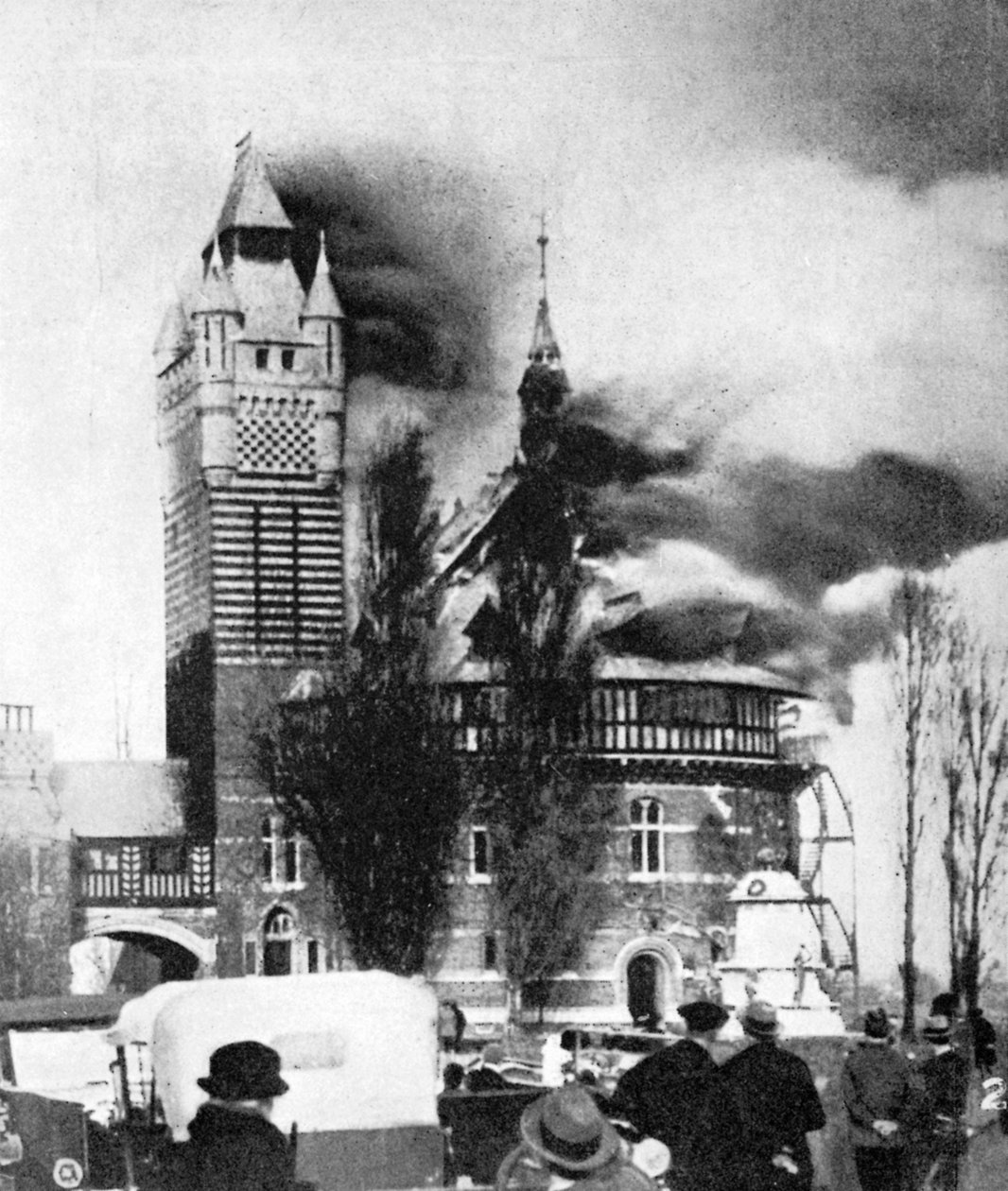 Shakespeare Memorial Theater tuhoutui tulipalossa, maaliskuu 1926 1936 tekijältä Unbekannt